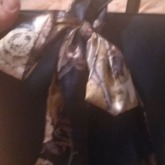 🎁 MAX STUDIO VEGAN FAUX LEATHER NAVY BLUE LARGE TOTE - Picture 3 of 10